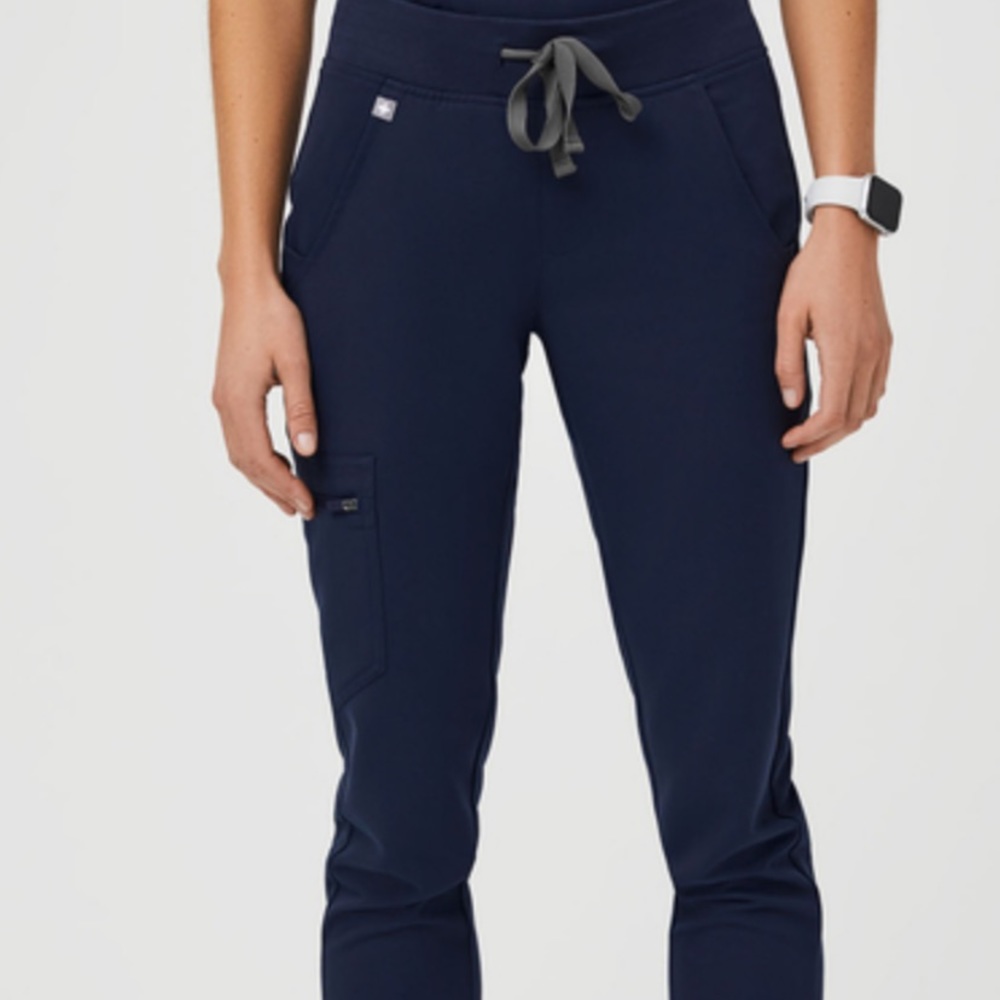 Figs Zamora jogger navy scrubs lightly worn very comfy  and adjustable size med